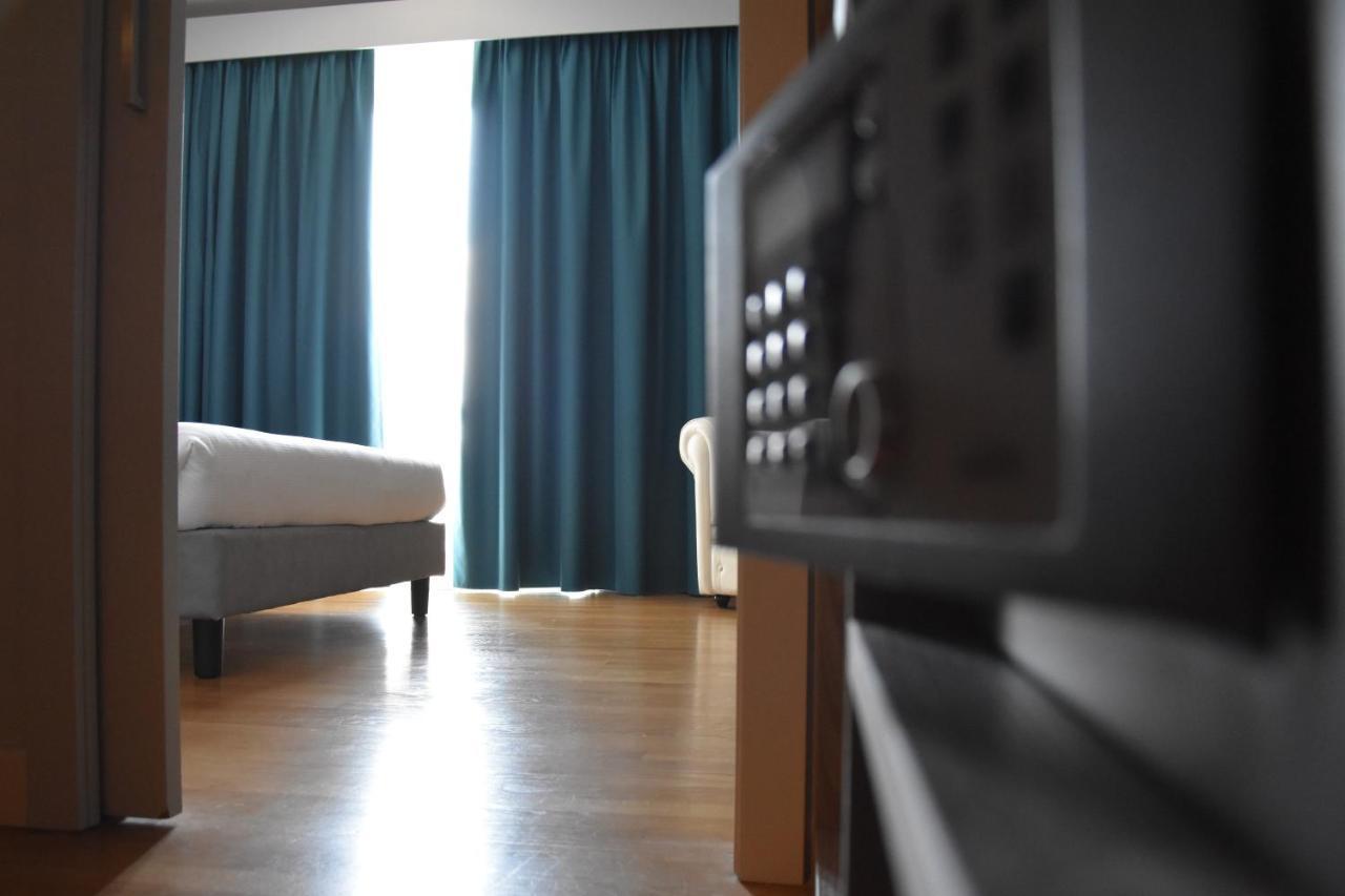 Hotel Motel Prestige Grugliasco Esterno foto