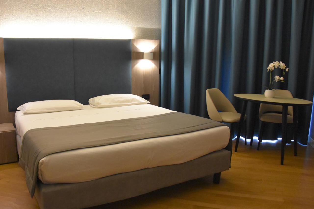 Hotel Motel Prestige Grugliasco Esterno foto