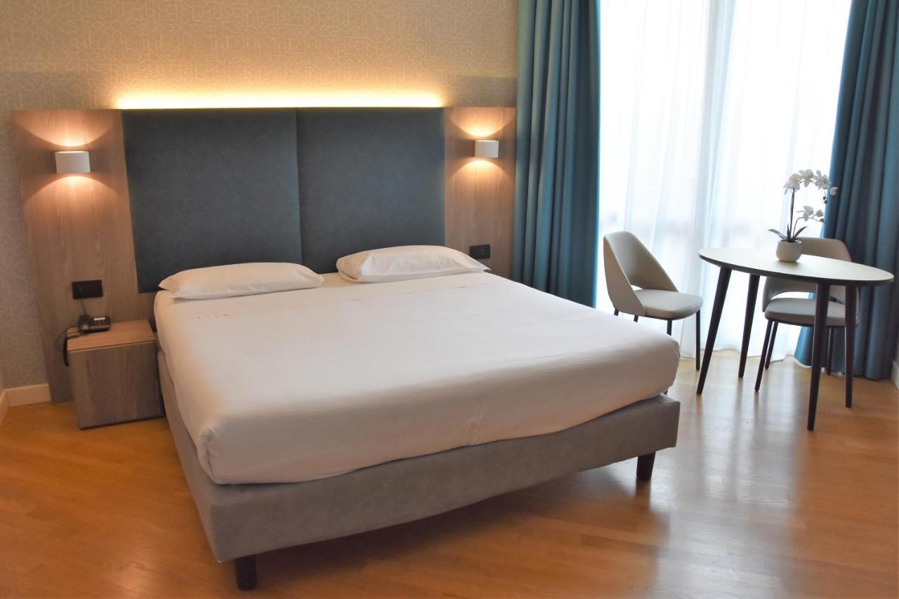 Hotel Motel Prestige Grugliasco Esterno foto