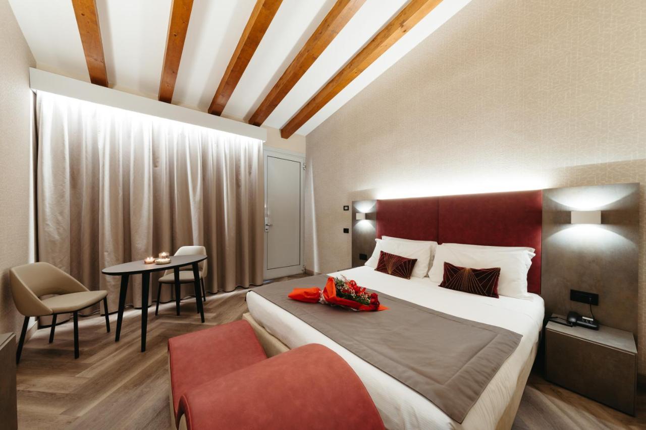 Hotel Motel Prestige Grugliasco Esterno foto