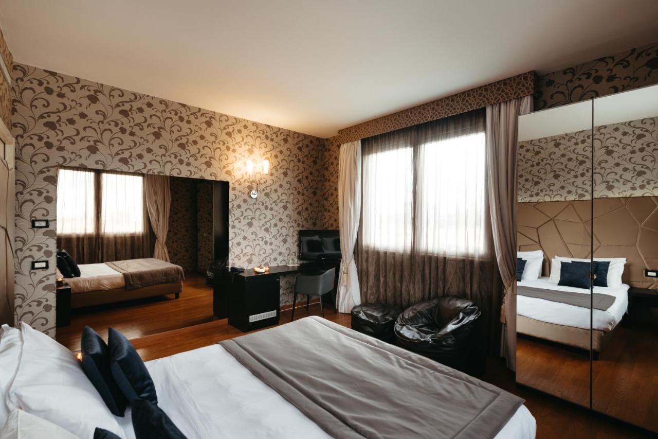 Hotel Motel Prestige Grugliasco Esterno foto