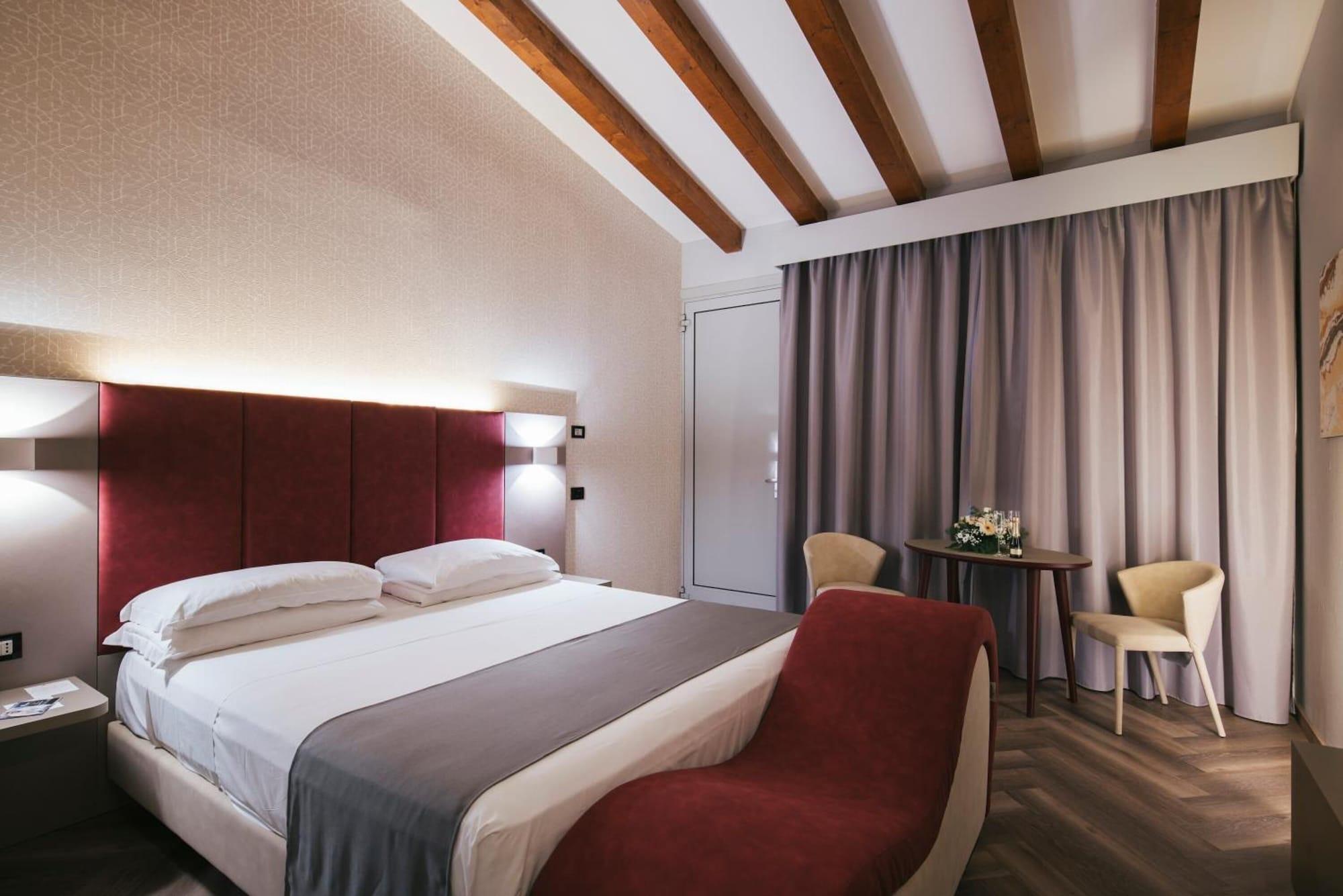 Hotel Motel Prestige Grugliasco Esterno foto